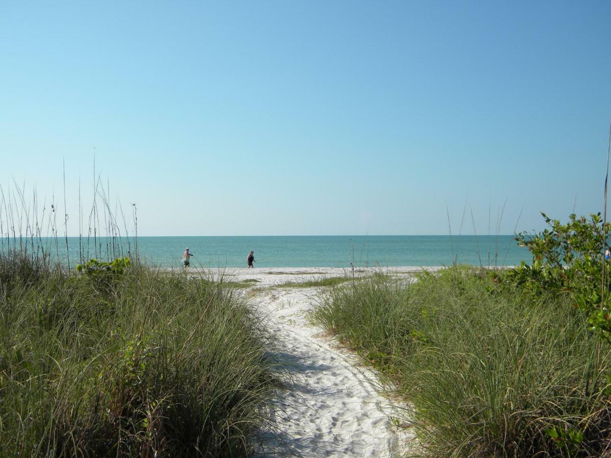 Gulf Breeze Cottages Санибел Экстерьер фото
